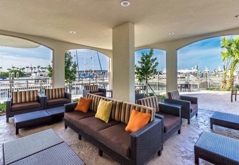 Courtyard By Marriott St. Petersburg Clearwater/madeira Hotel