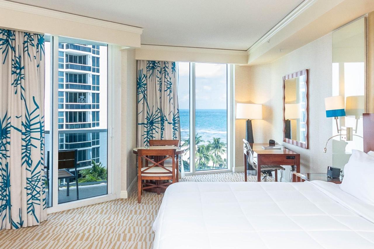 Aparthotel Trump Intl 2 Bedroom 1600 Sqf Ocean And Bay View Sunny Isles Beach