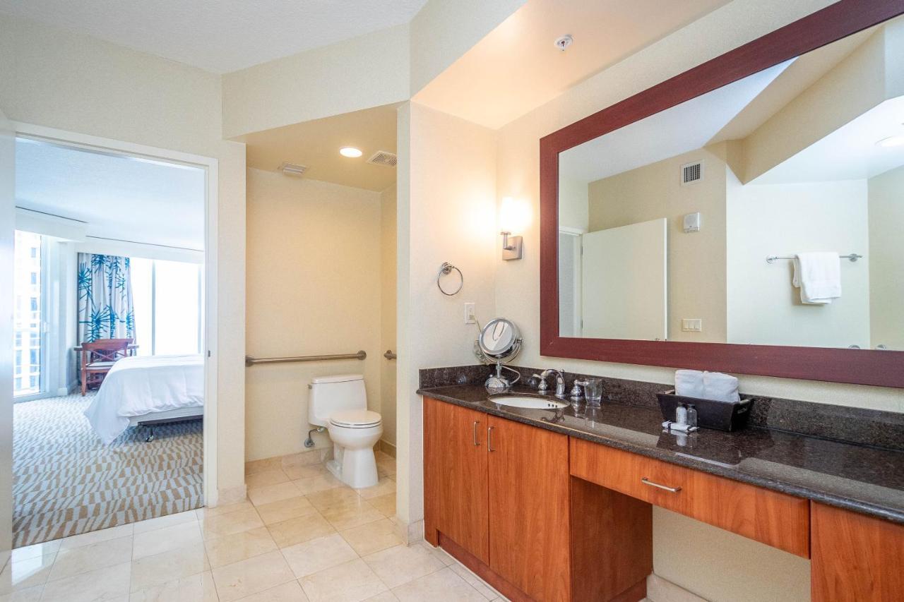 Trump Intl 2 Bedroom 1600 Sqf Ocean And Bay View