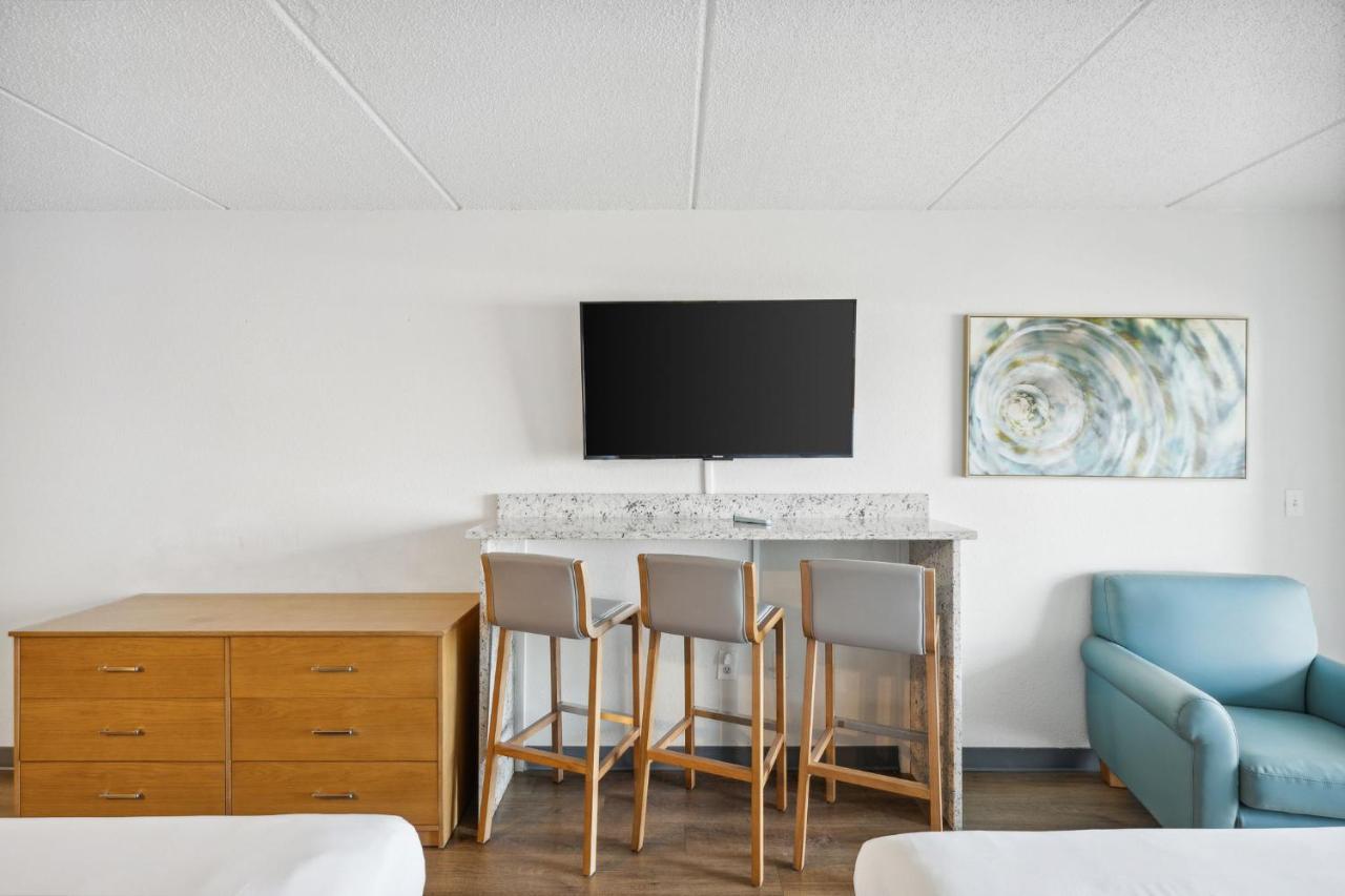 Sugar Sands Beachfront Hotel, A By The Sea