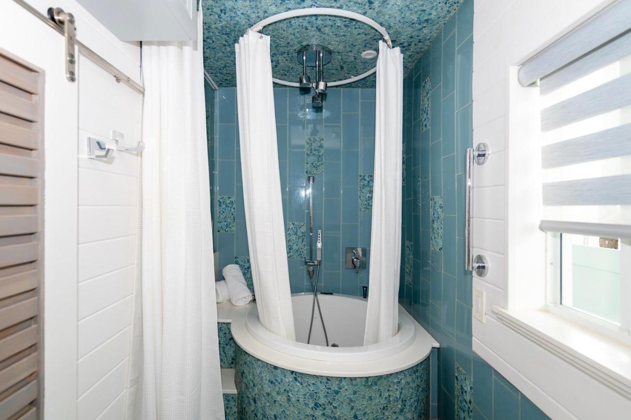 Tropic Isle Boutique Apartment