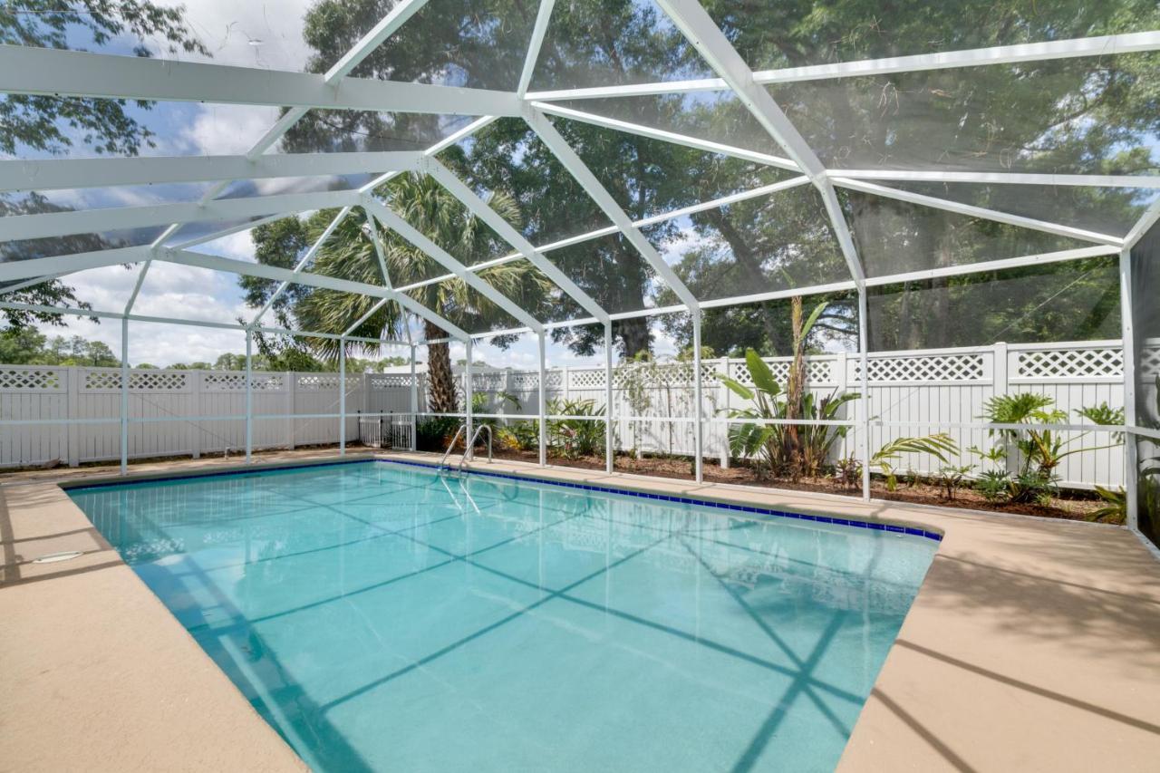 Florida Vacation With Screened Lanai Holiday home