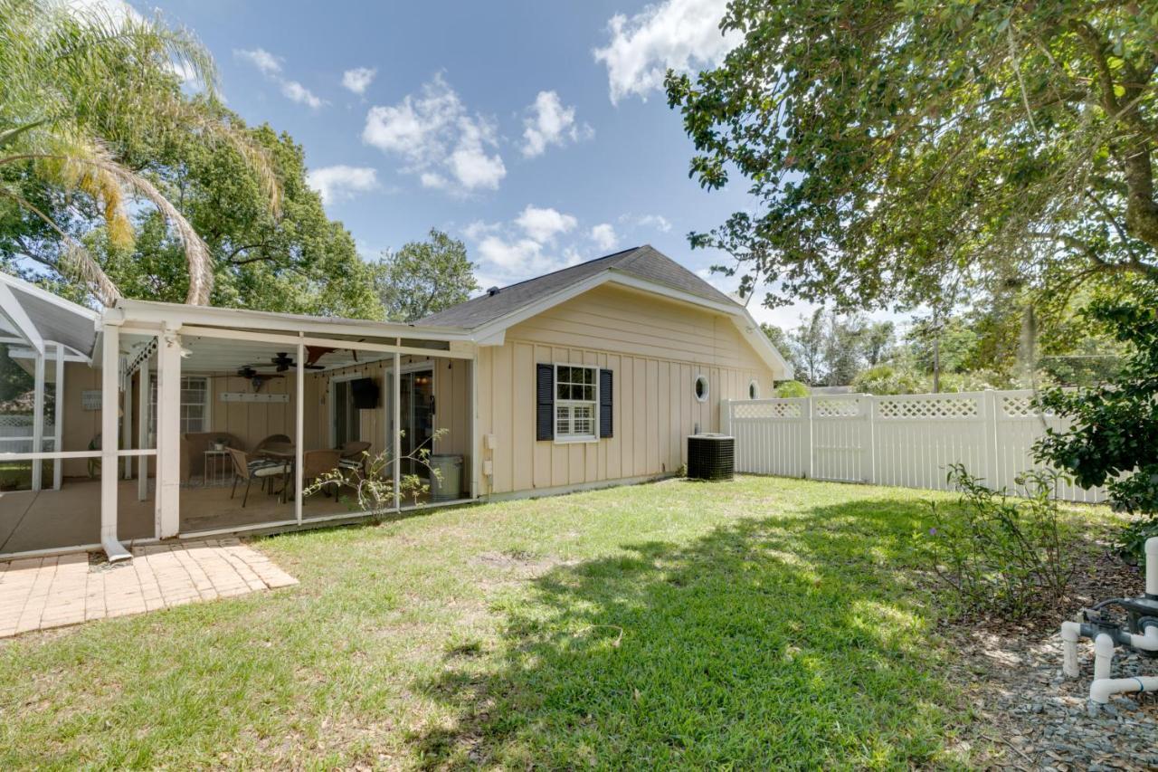 Florida Vacation With Screened Lanai *