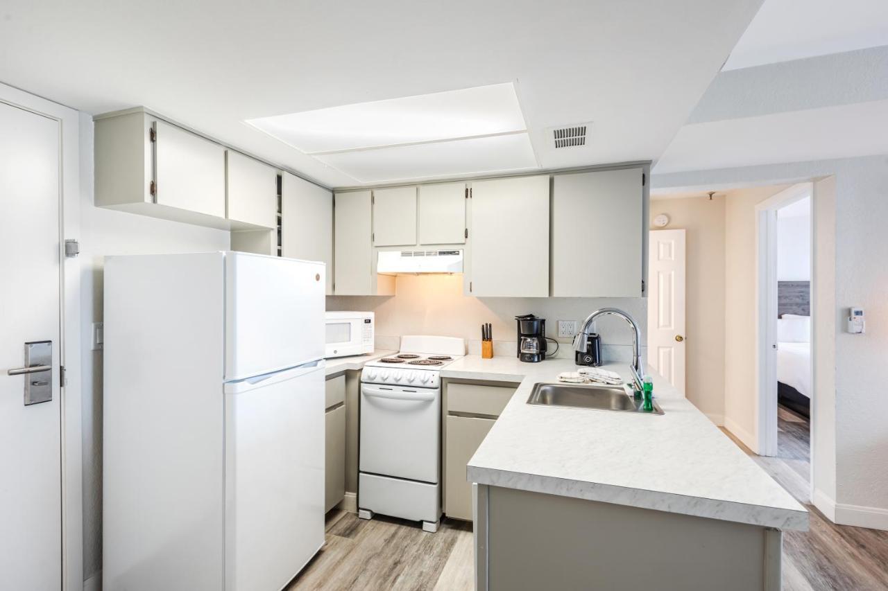 Grand Shores West 3*