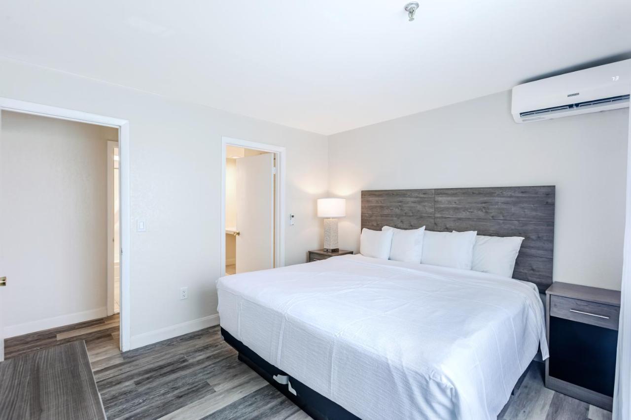 Grand Shores West 3*