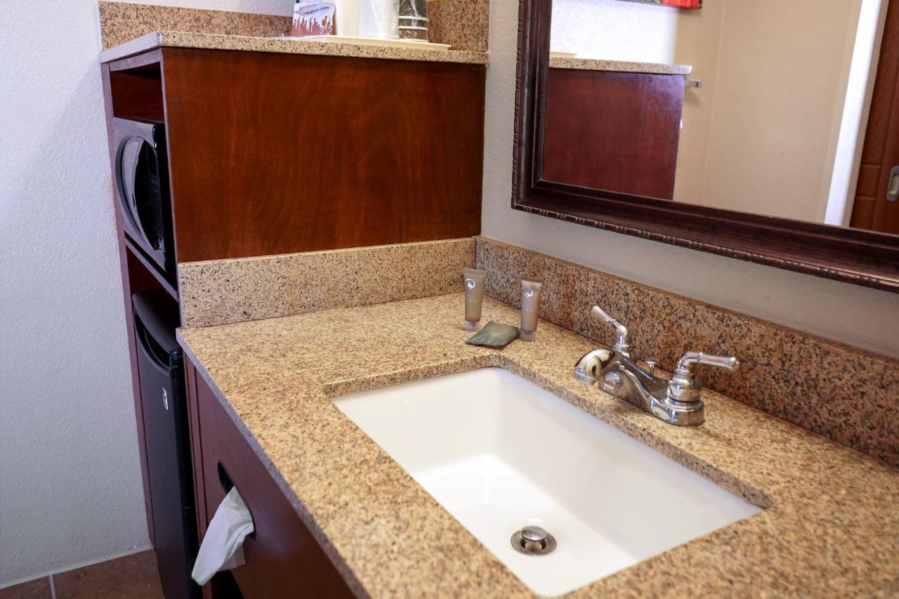 Rosen International Near The Parks 3*