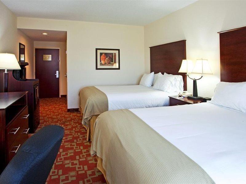Express Stuart By Ihg Hotel
