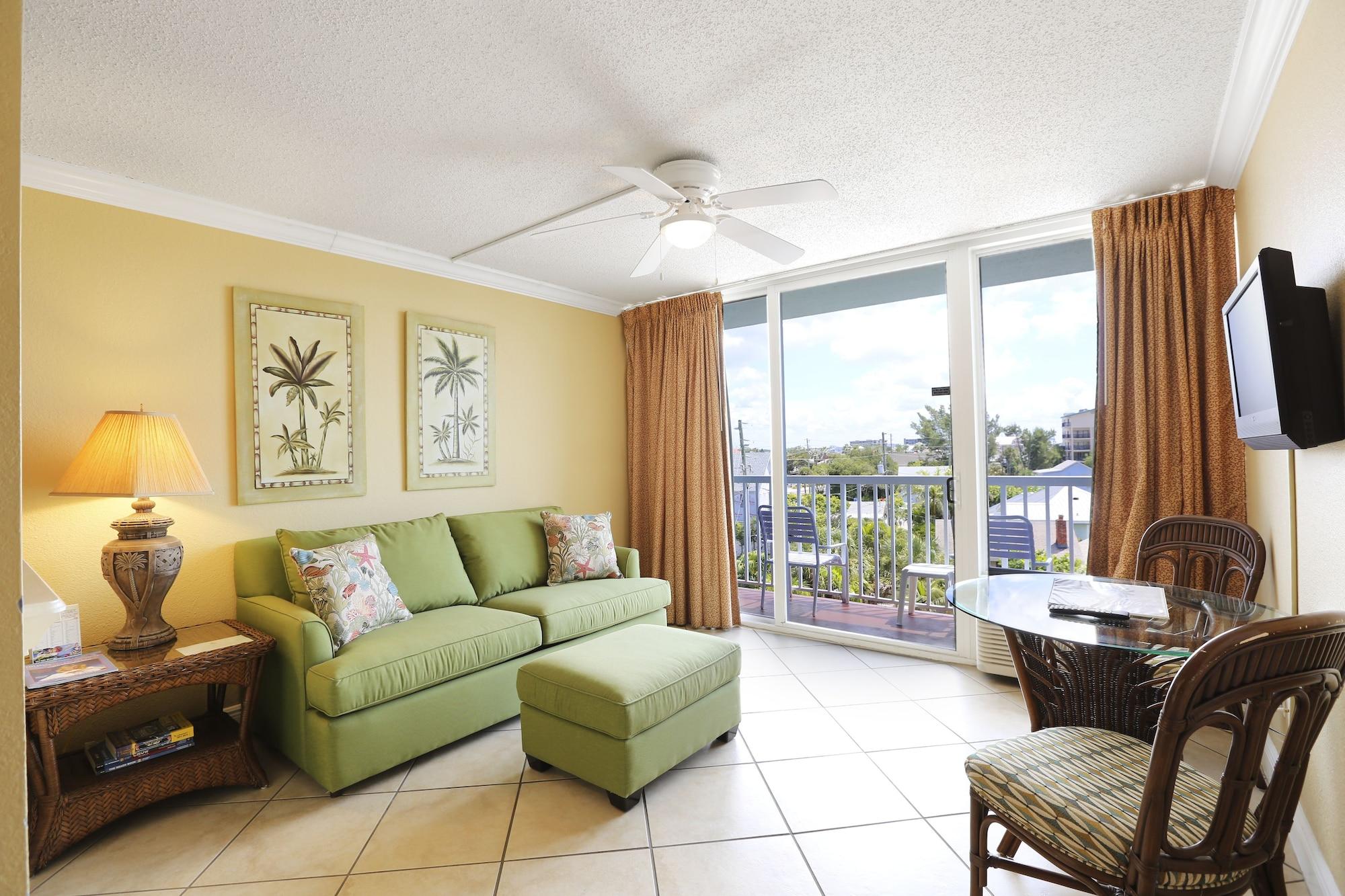Barefoot Club Hotel