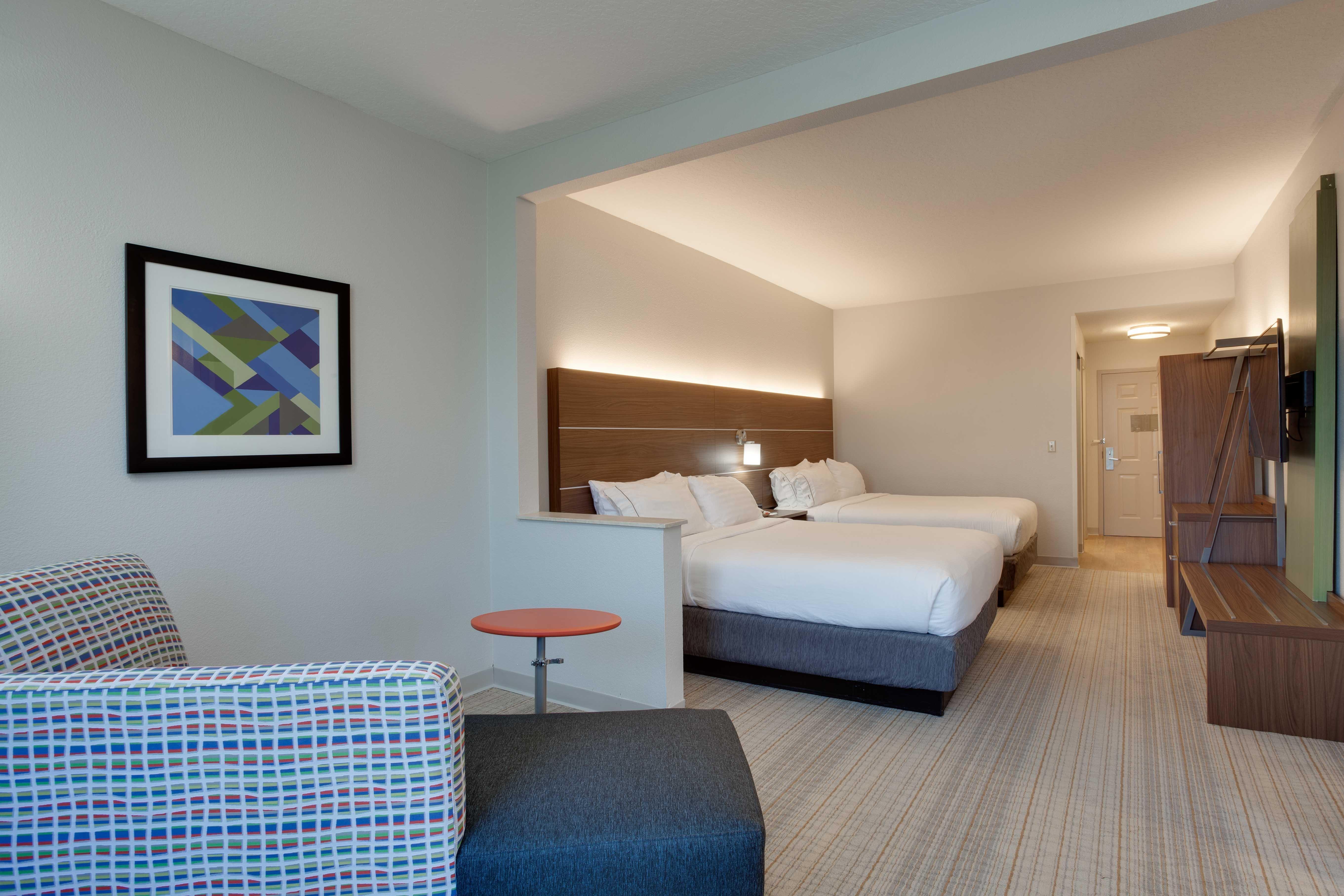 Express & International Airport By Ihg 2*