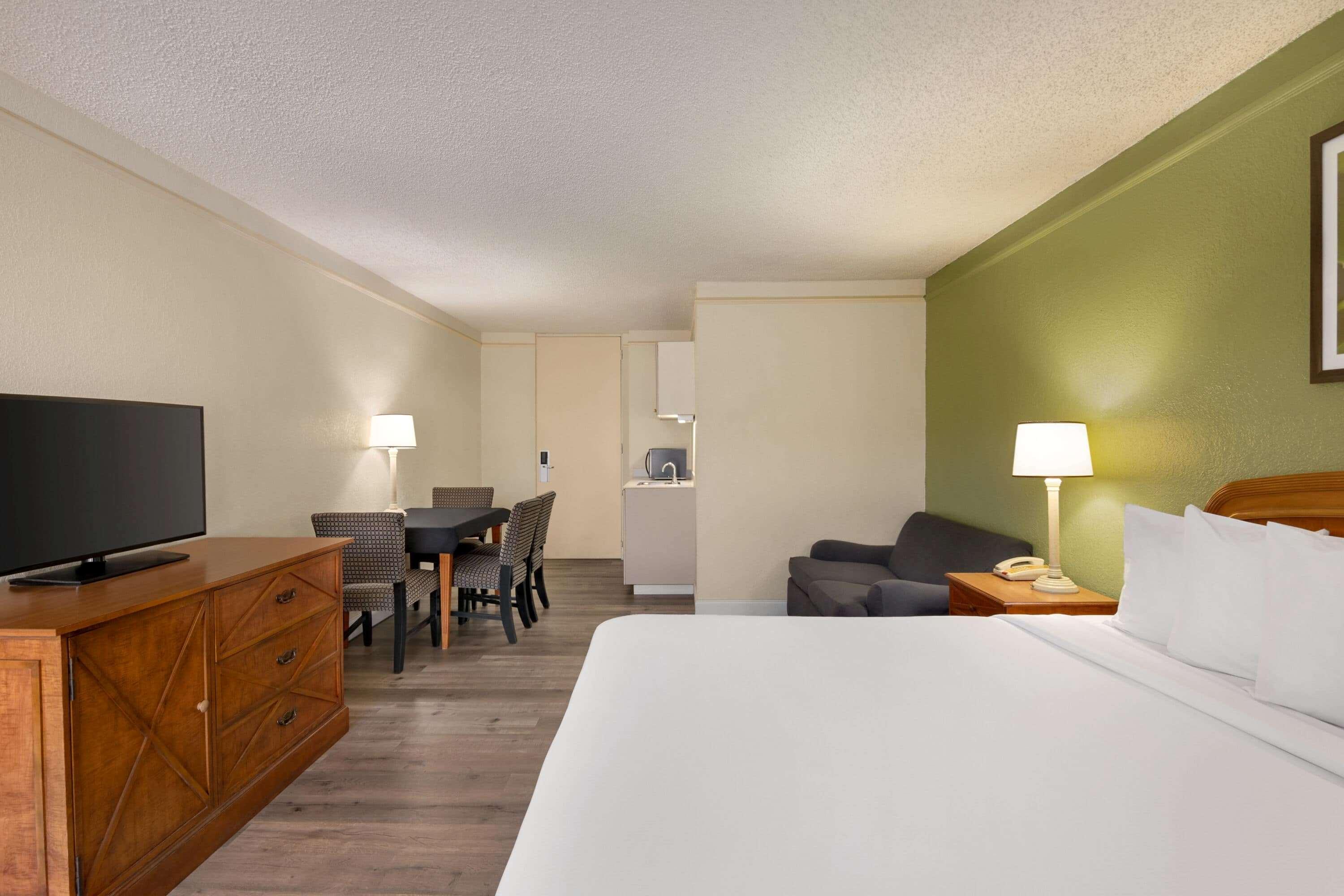 Baymont By Wyndham Daytona - Intl Speedway