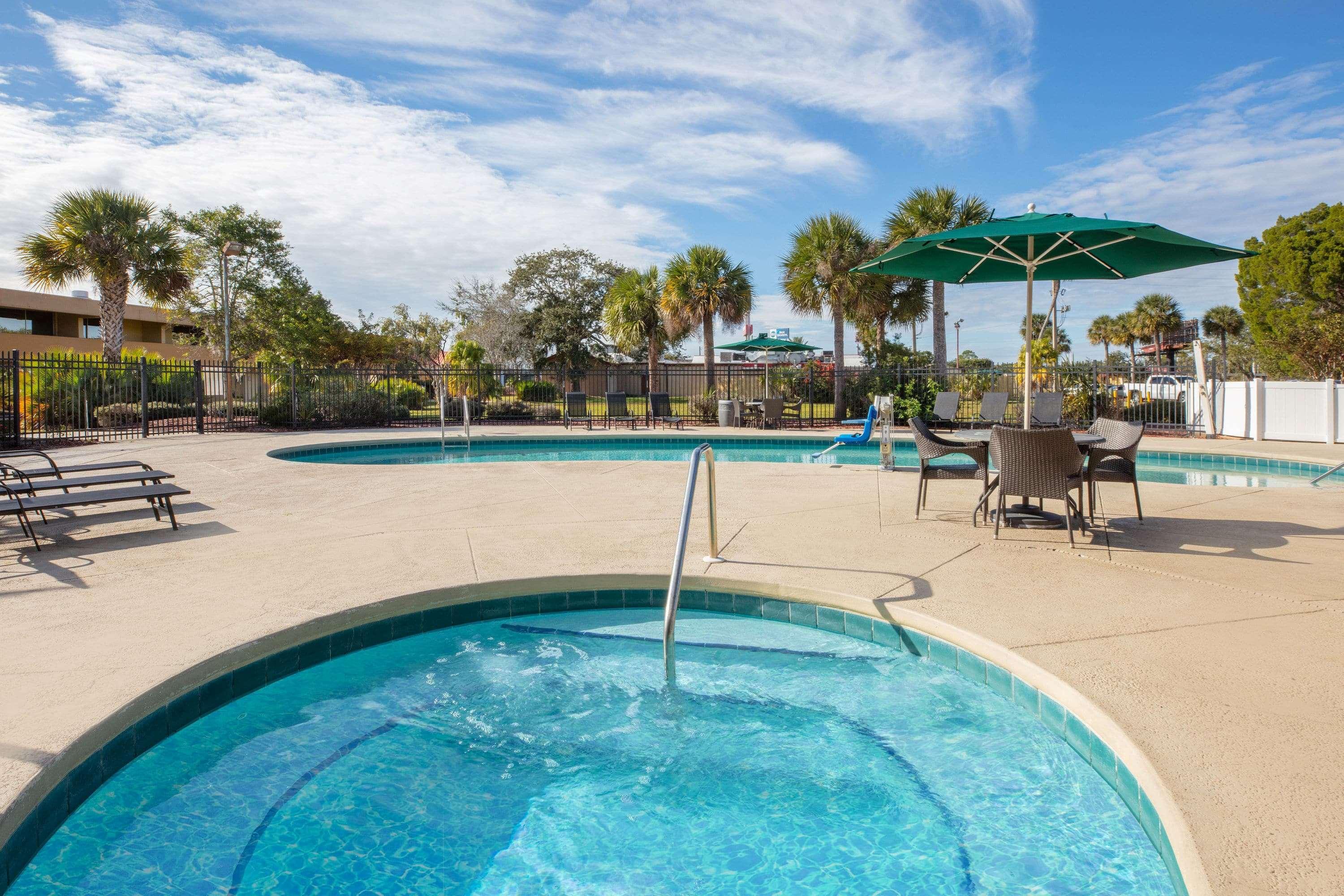 Baymont By Wyndham Daytona - Intl Speedway Hotel Daytona Beach