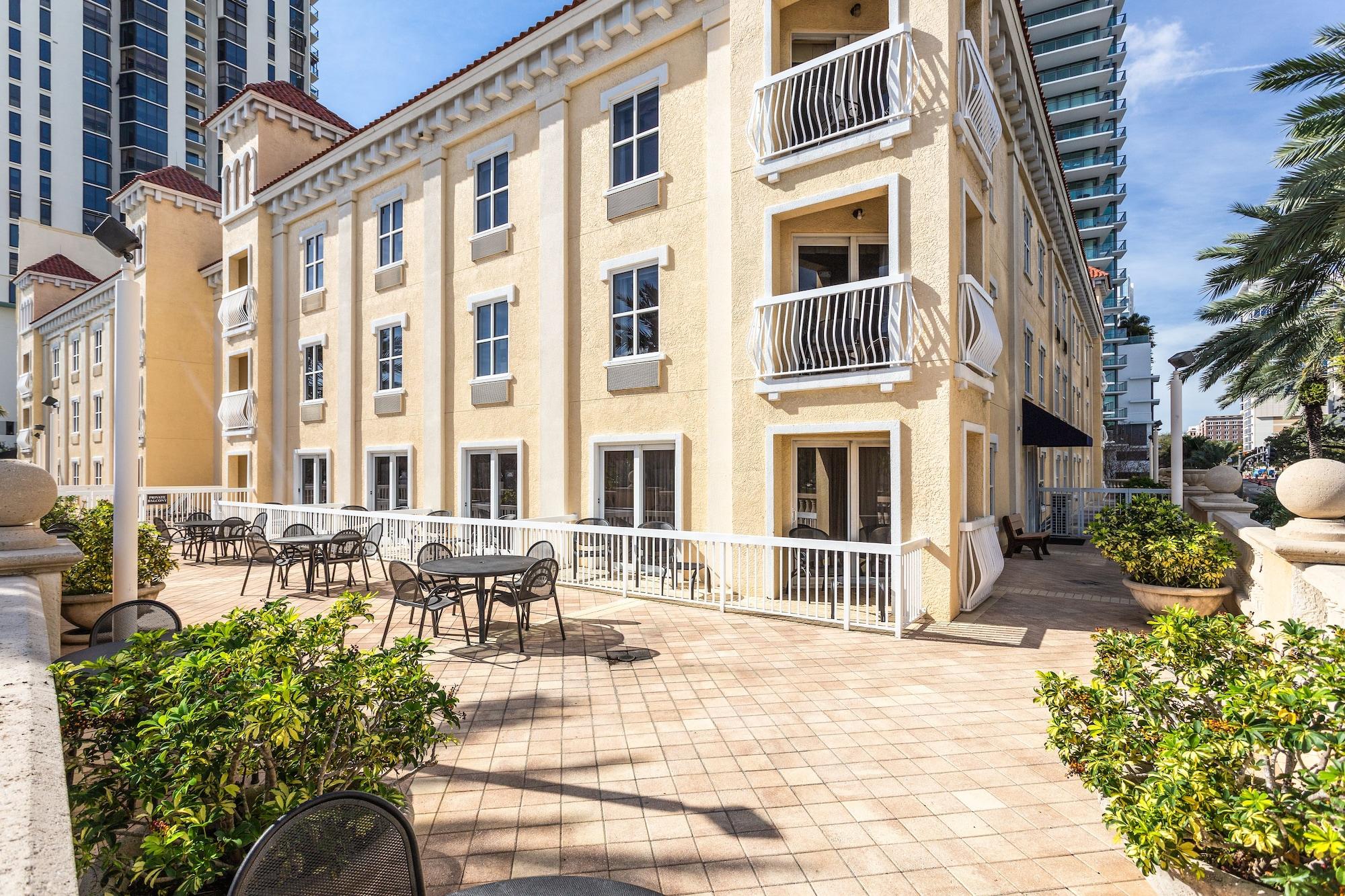Hampton & St. Petersburg/downtown 3*