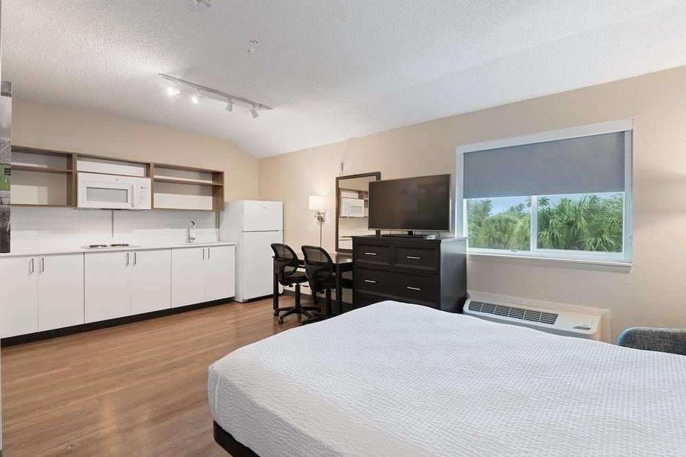Extended America Premier - Miami - Airport - Hotel 2*
