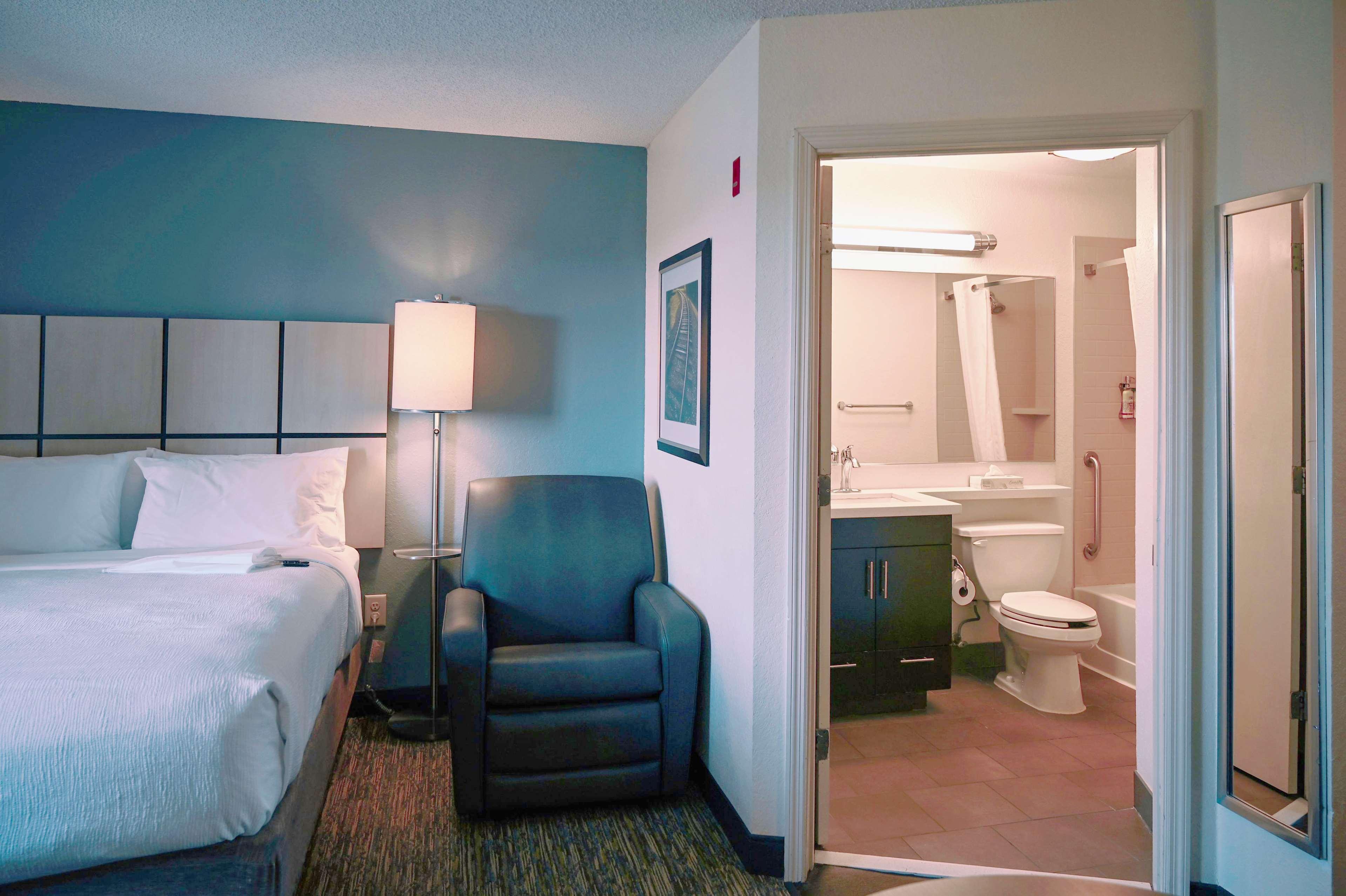 Sonesta Simply Hotel