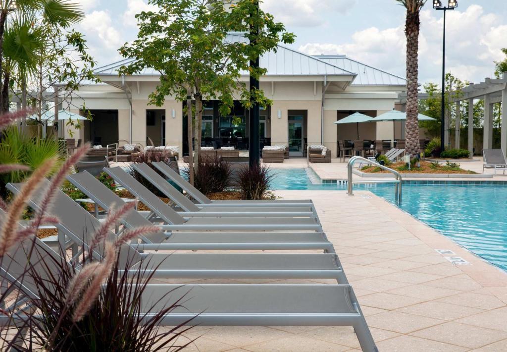 Springhill By Marriott Orlando At Flamingo Crossings Town Center-western Entrance Four Corners