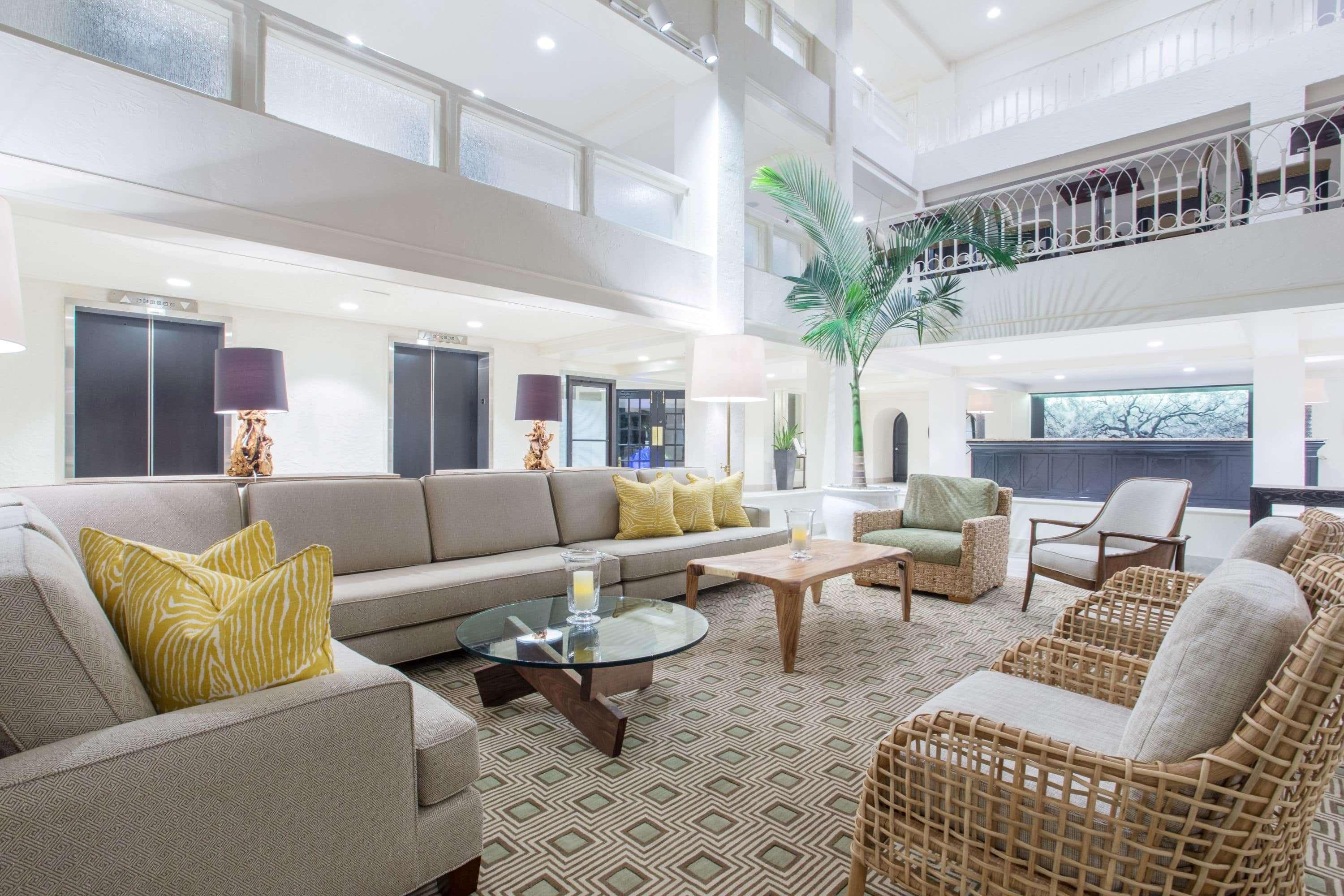 Wyndham Hotel 3*