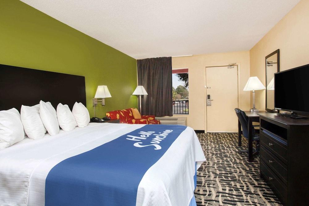 Days By Wyndham I-10 Motel Pensacola