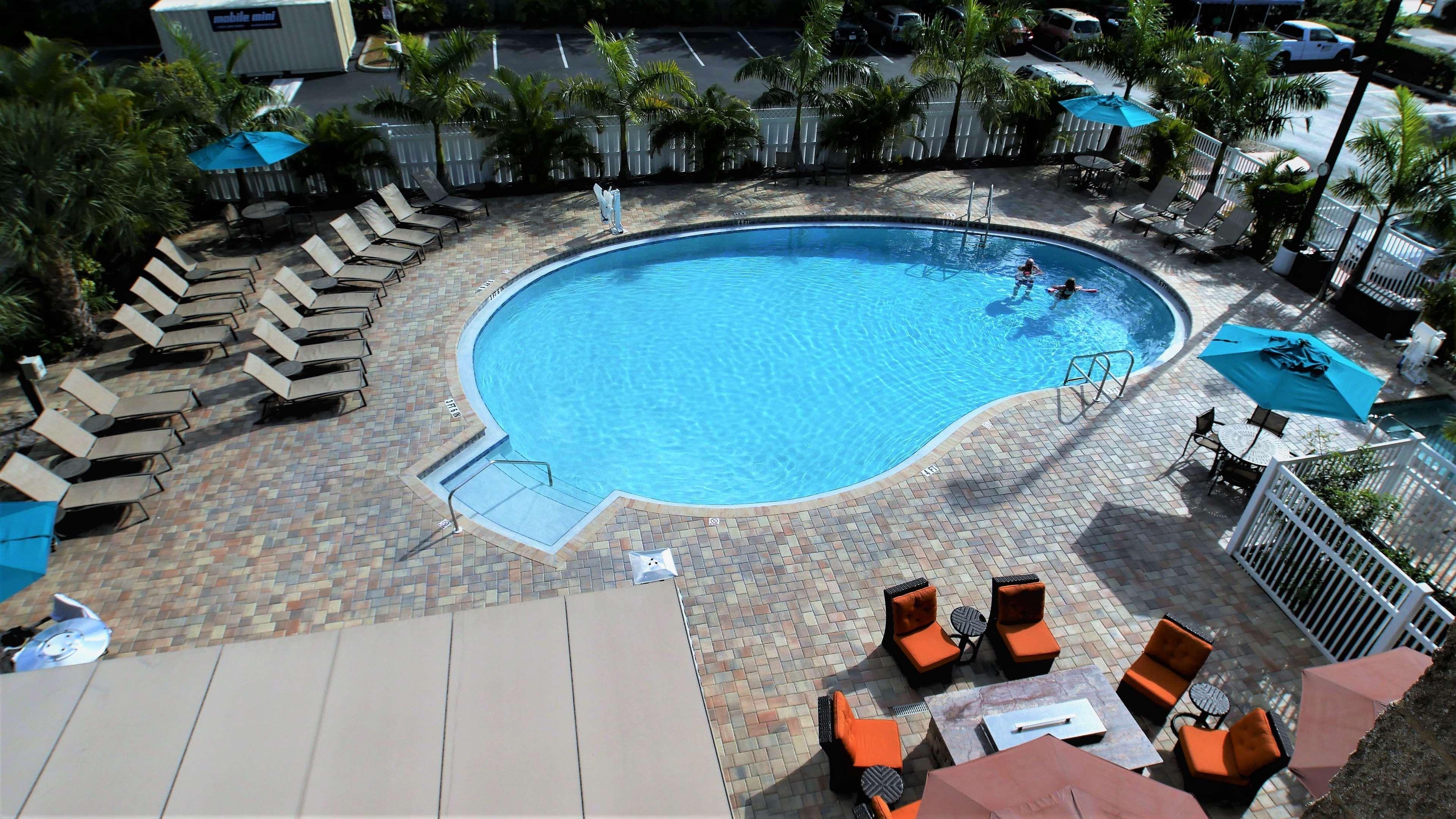 Spark By Hilton Sarasota Siesta Key Gateway Point O'Rocks