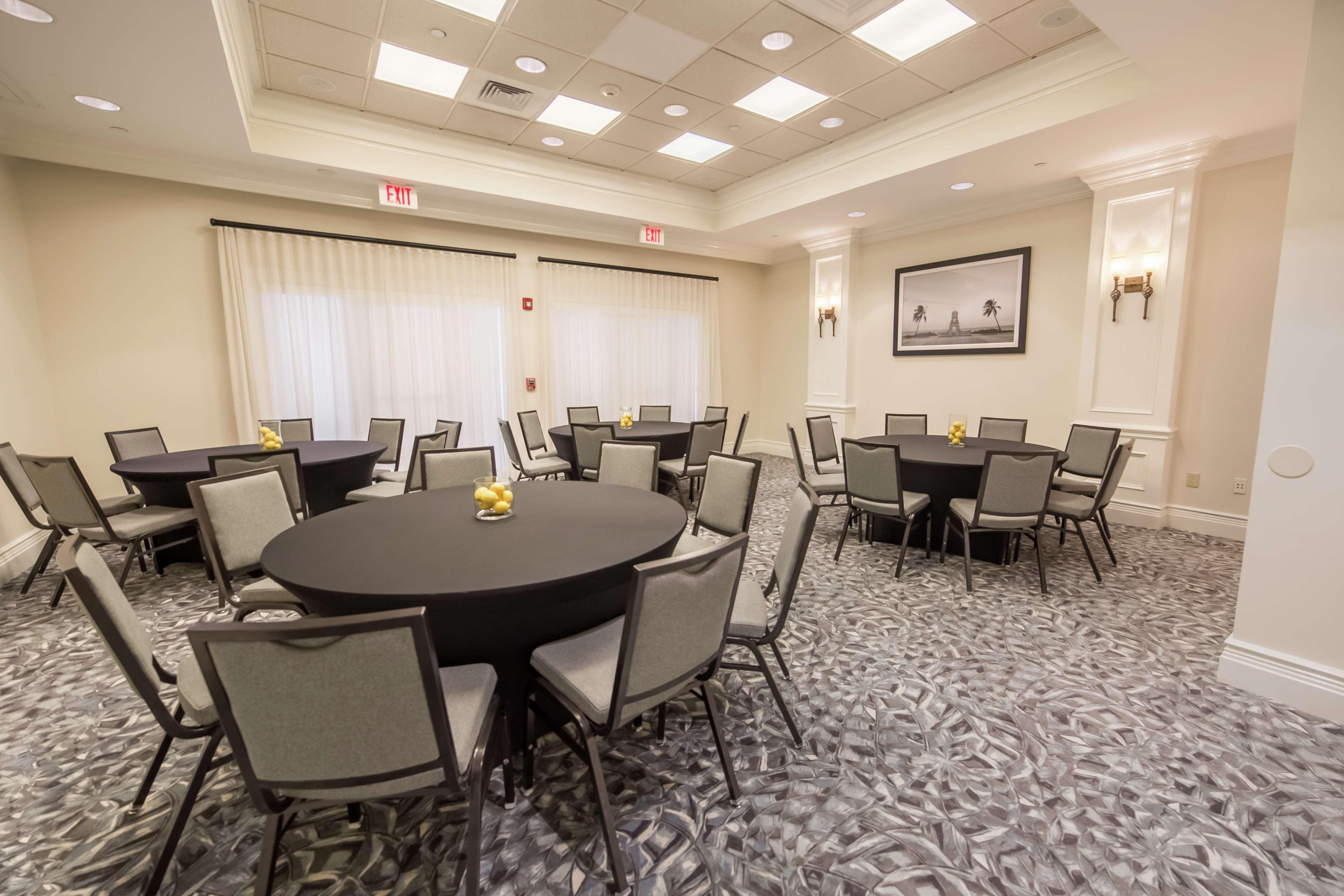 Homewood By Hilton Palm Gardens Hotel 4*