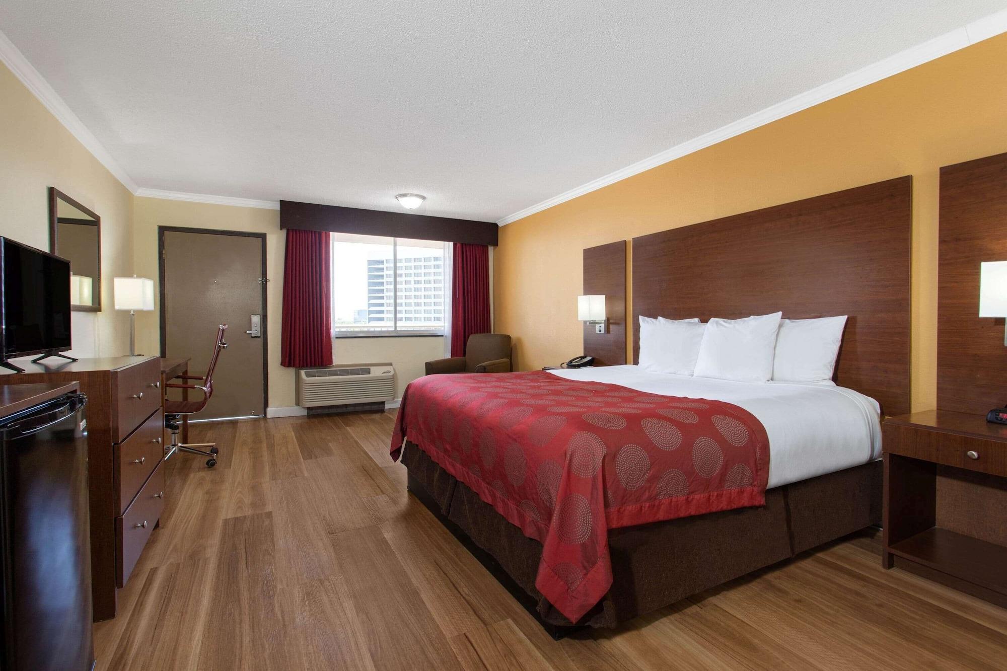 Ramada By Wyndham Westshore Airport South 3* Tampa
