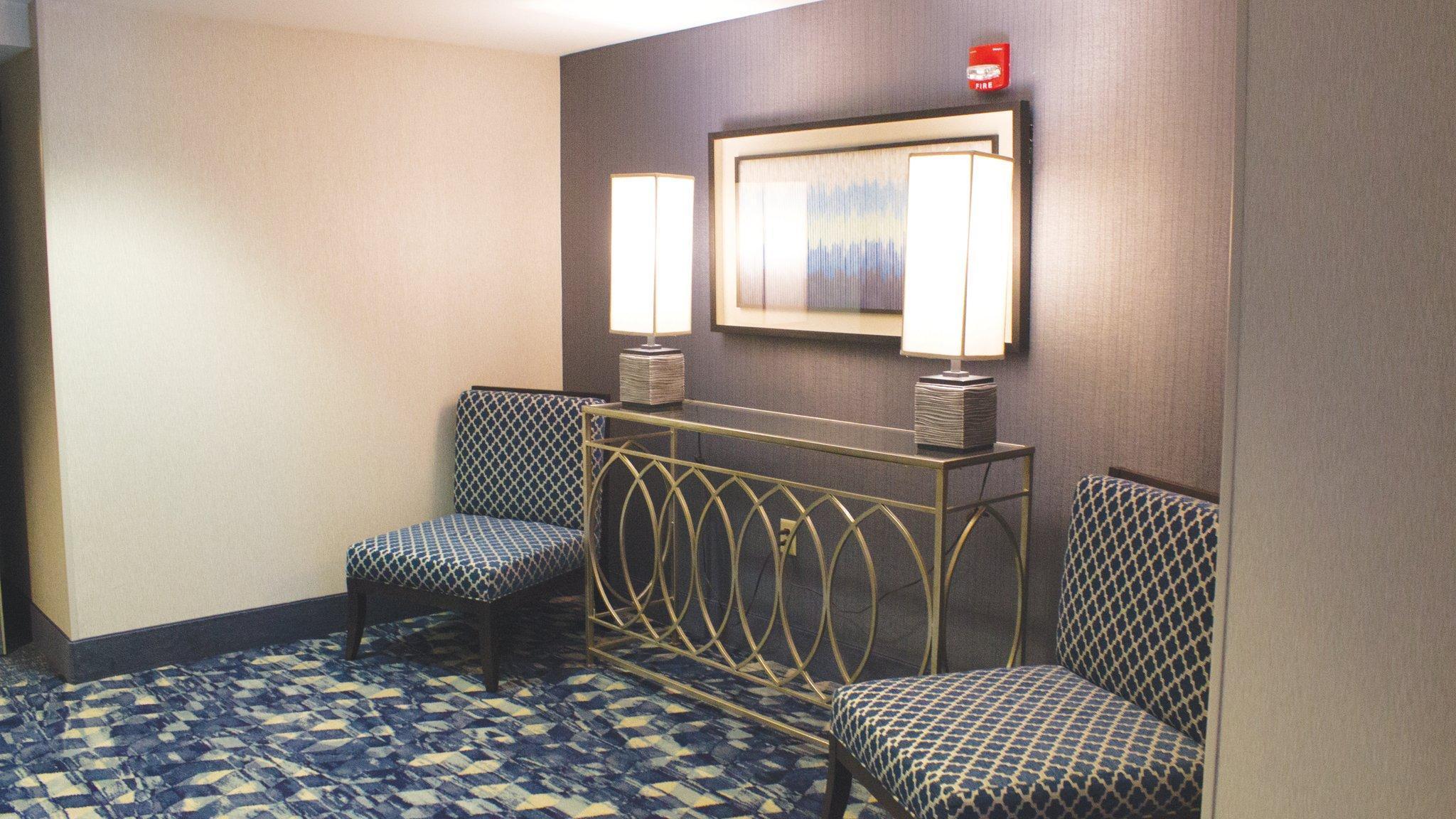 & Conference Center North By Ihg