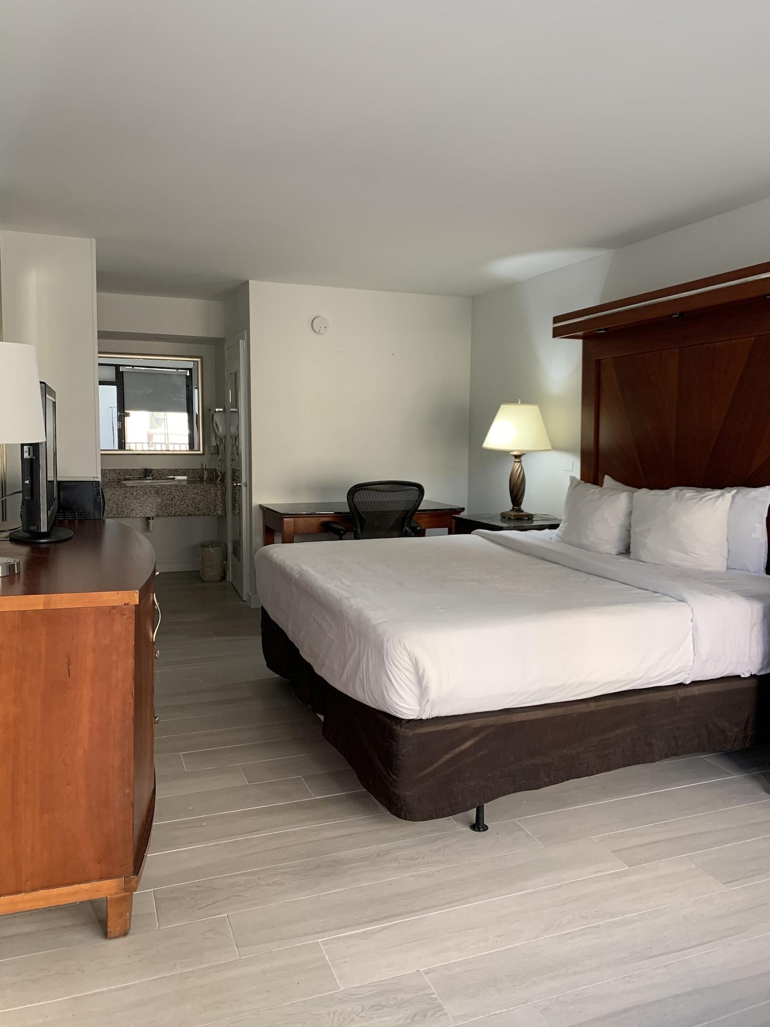 Hotolos Hotel 3*