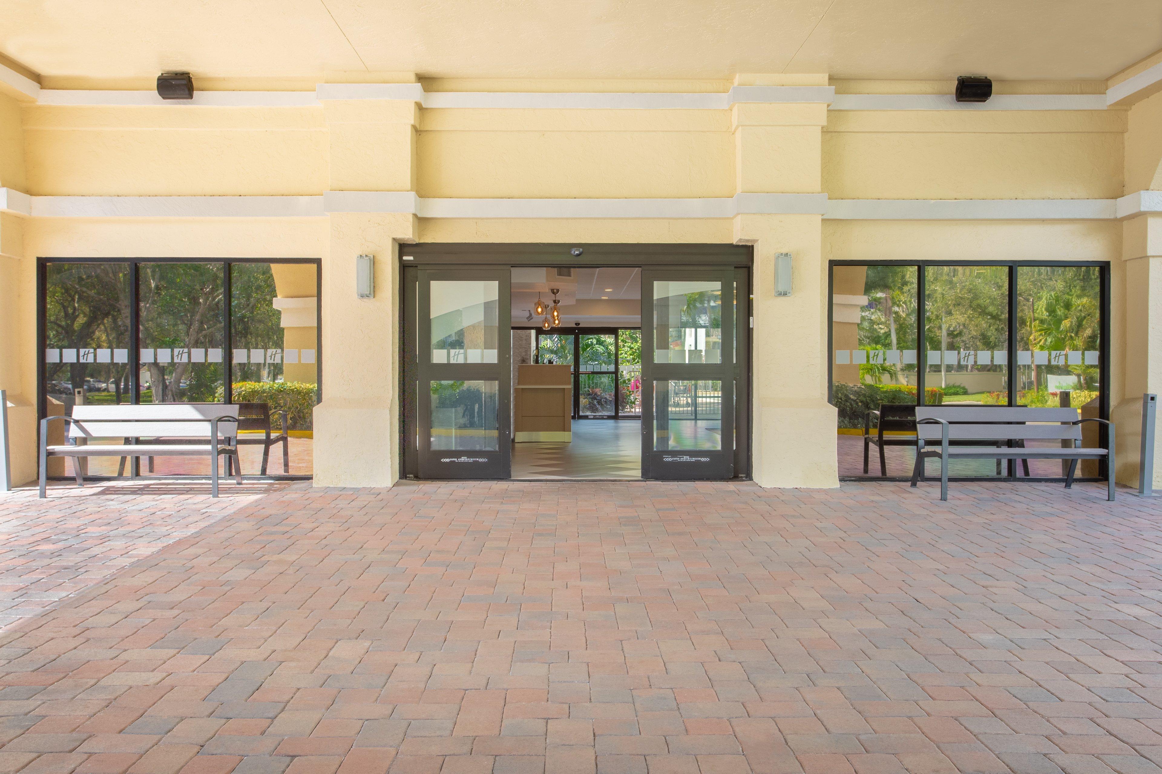 & - North Boca Raton