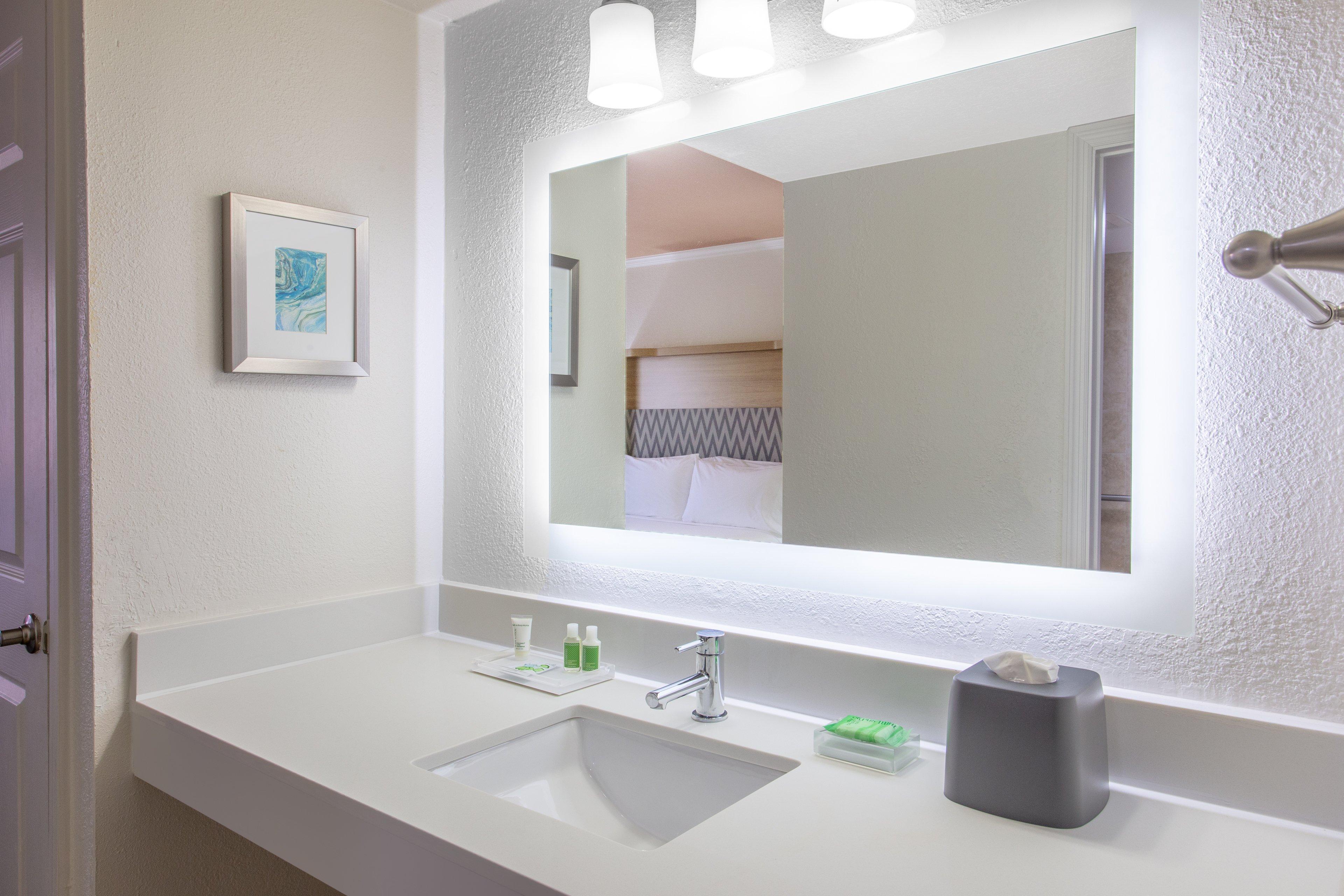 & - North Hotel