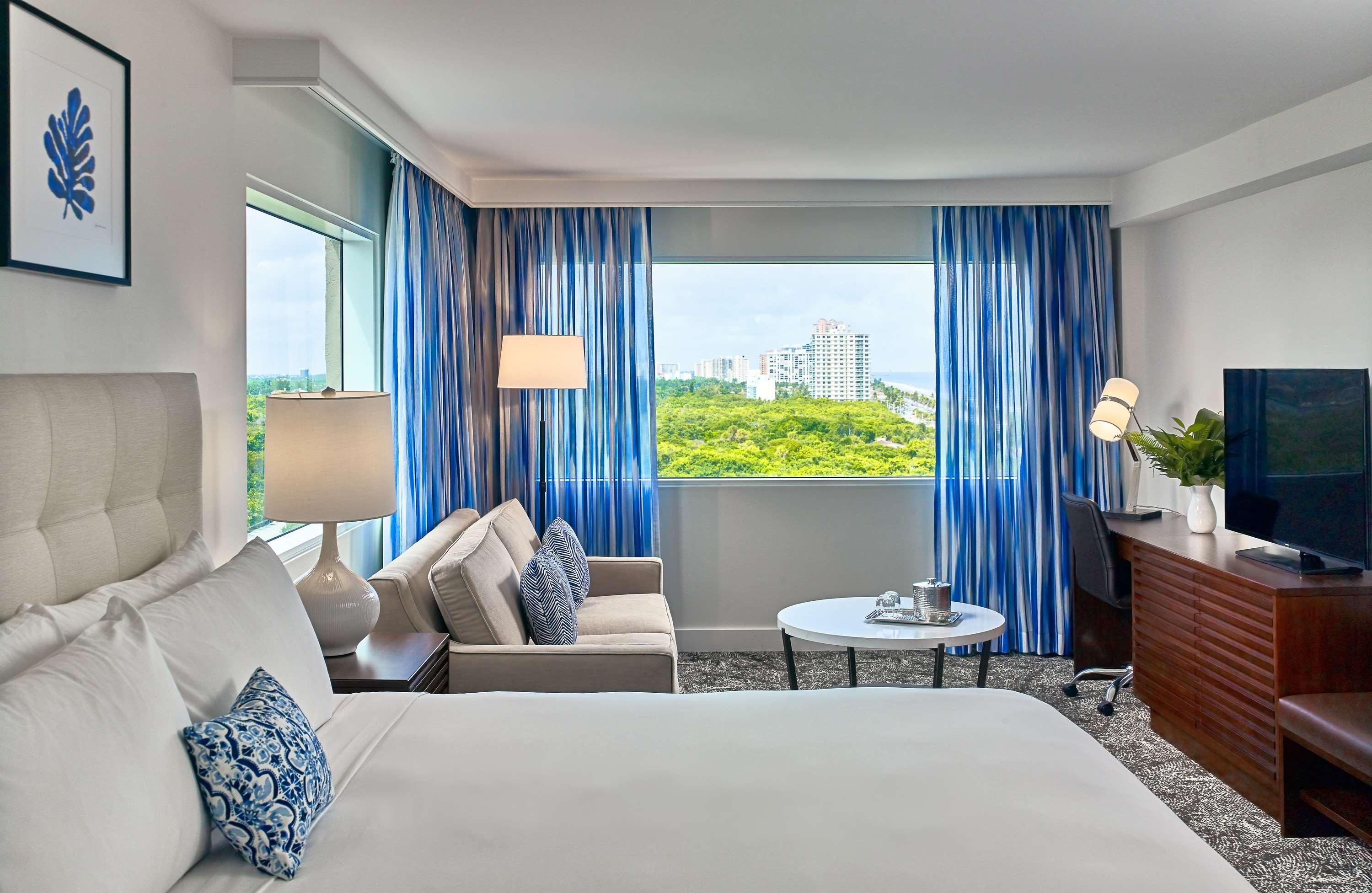 Sonesta Lauderdale Hotel