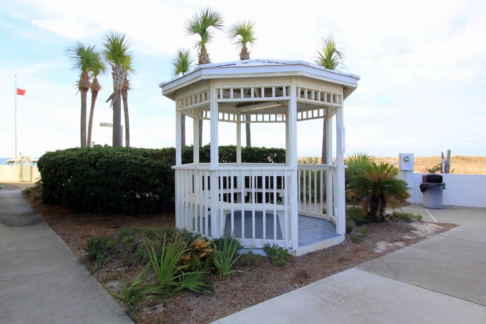 Sugar Sands Beachfront Hotel, A By The Sea