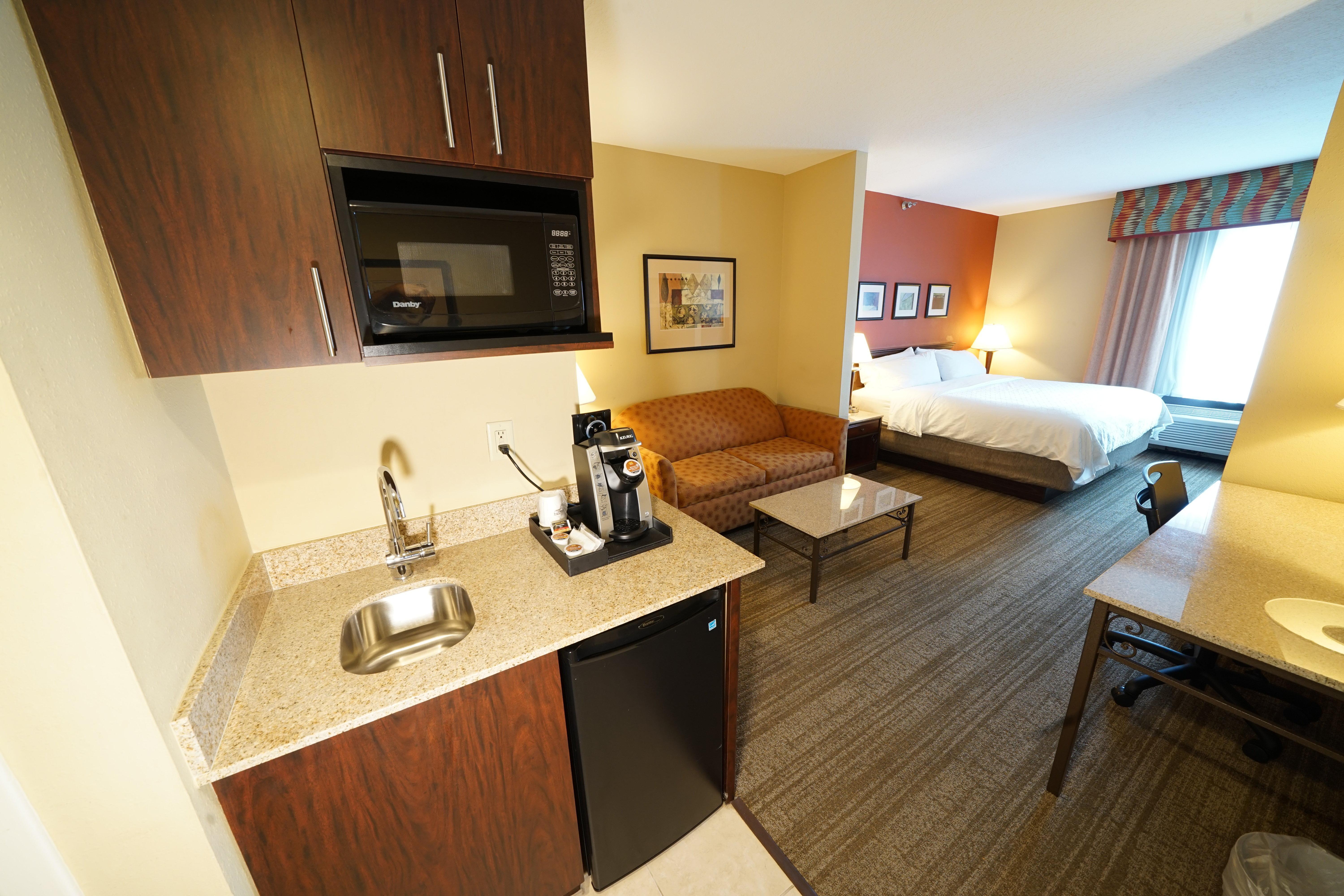 Express & Tampa-oldsmar By Ihg 2*