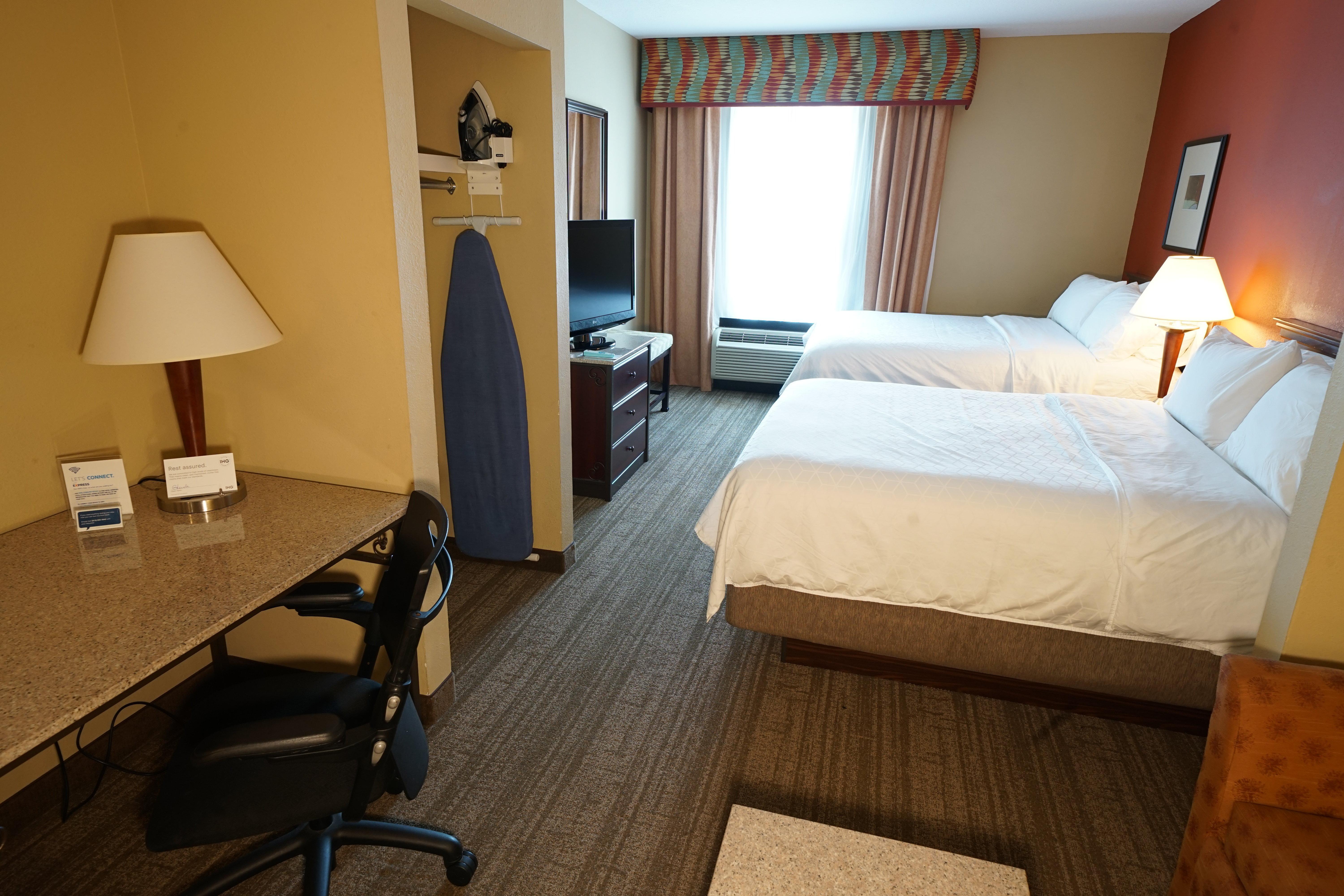 Express & Tampa-oldsmar By Ihg Hotel 2*