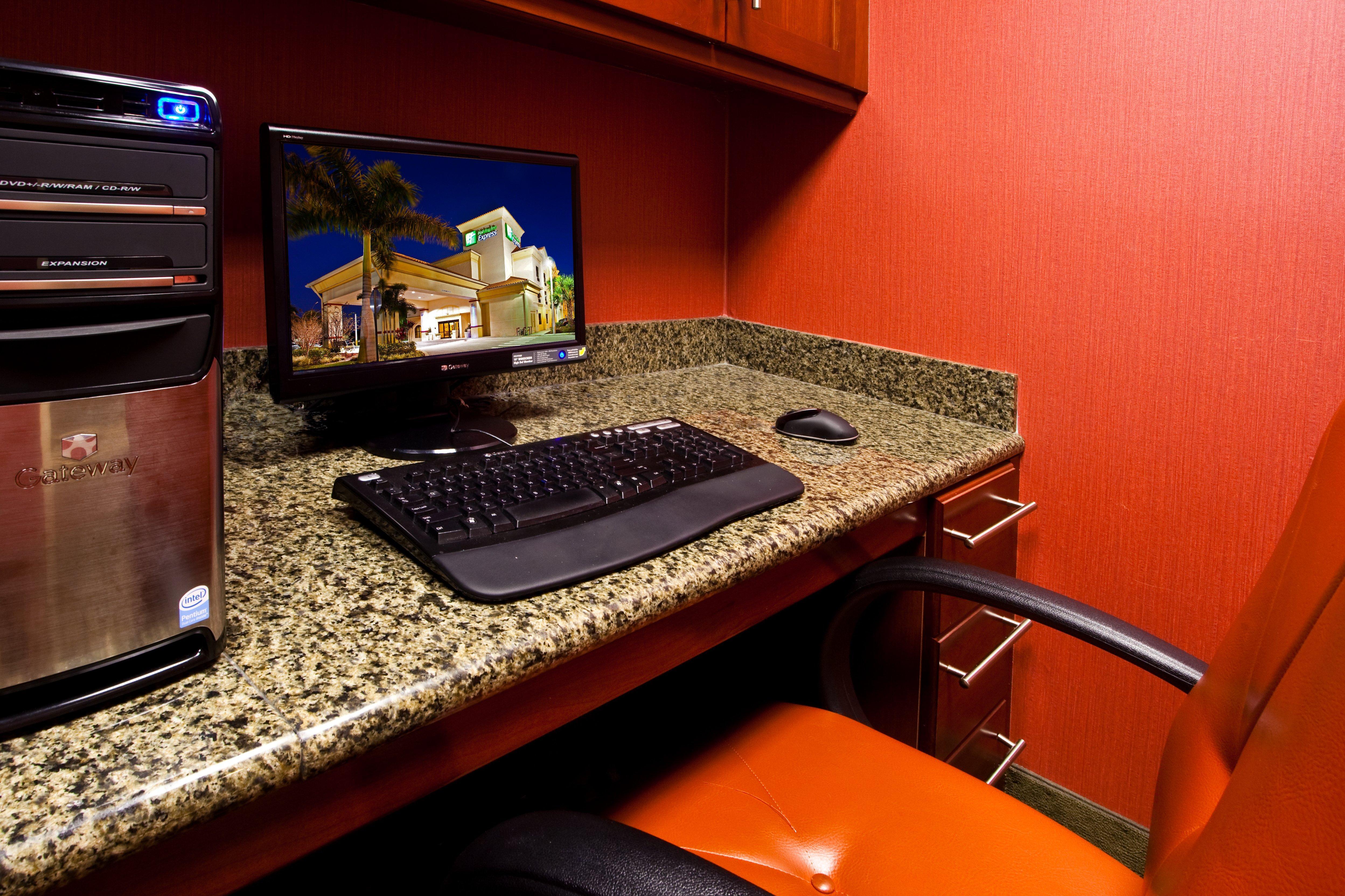 Hotel Express Stuart By Ihg 3*