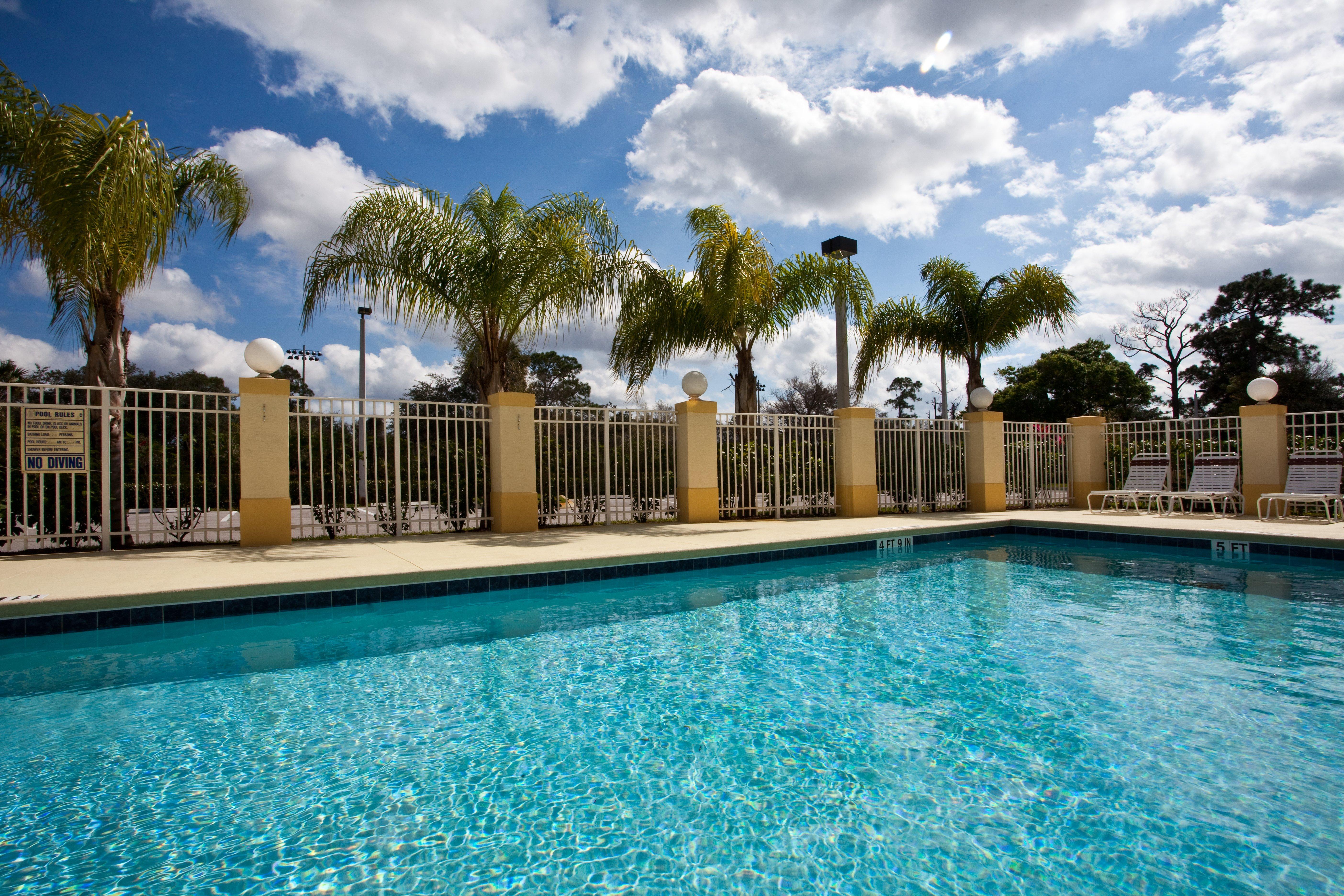Express Stuart By Ihg Hotel Palm City