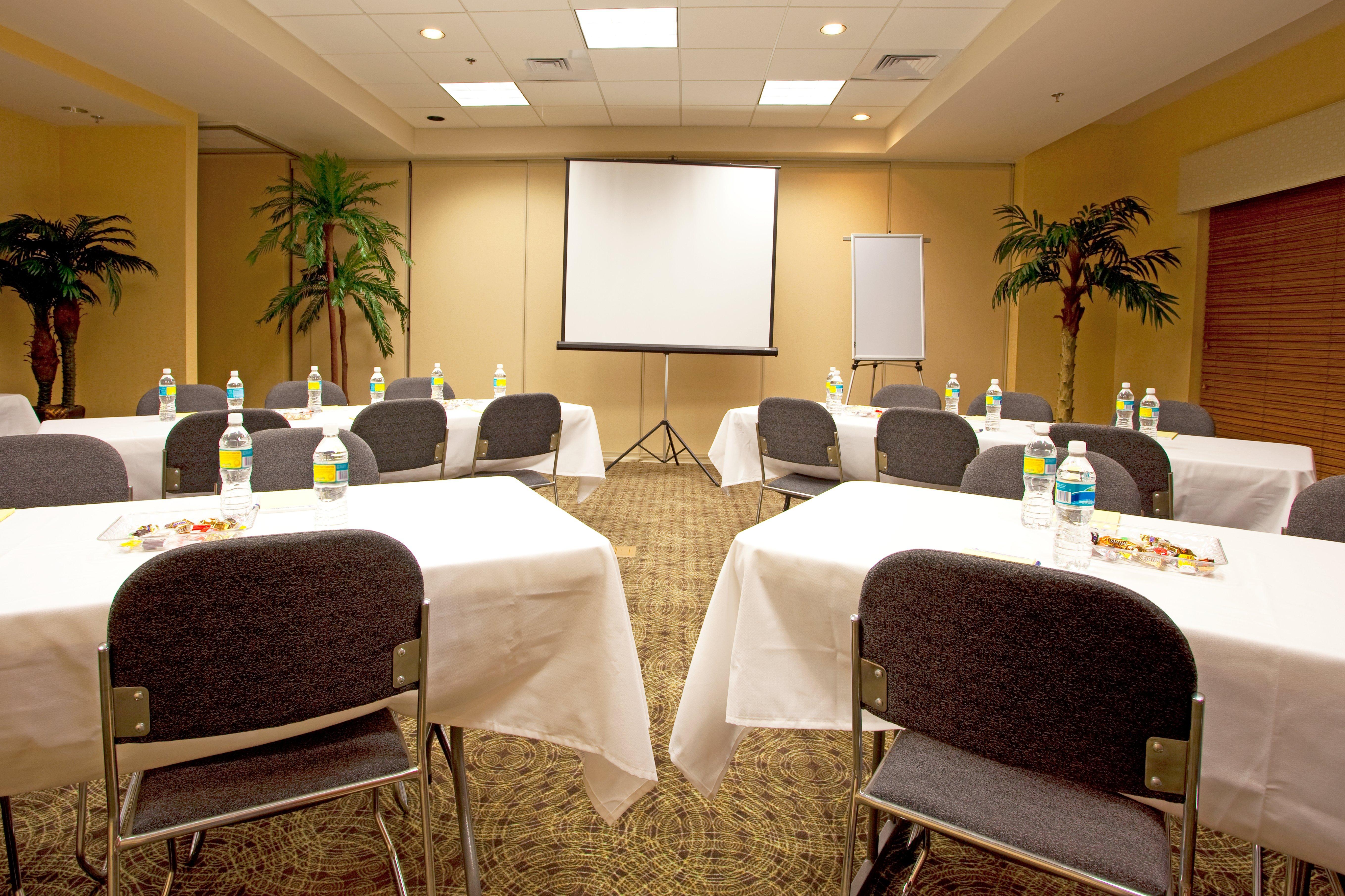 Hotel Express & Chaffee - West By Ihg Jacksonville