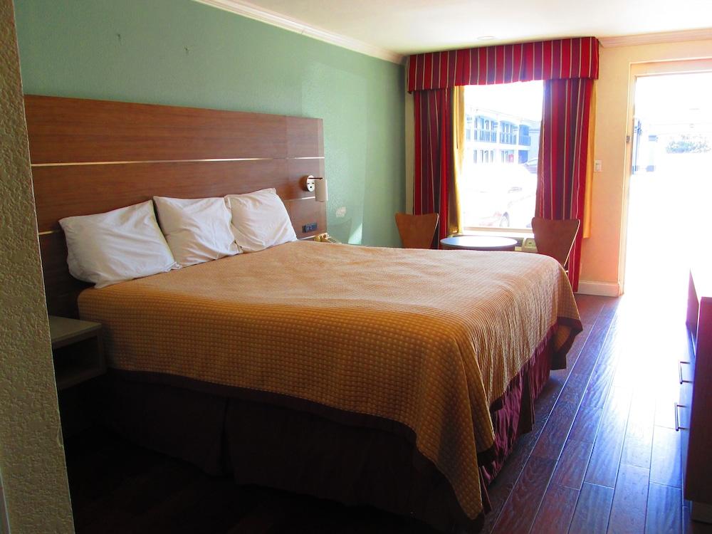 Motel Regency Near Boardwalk & Hurlburt Field