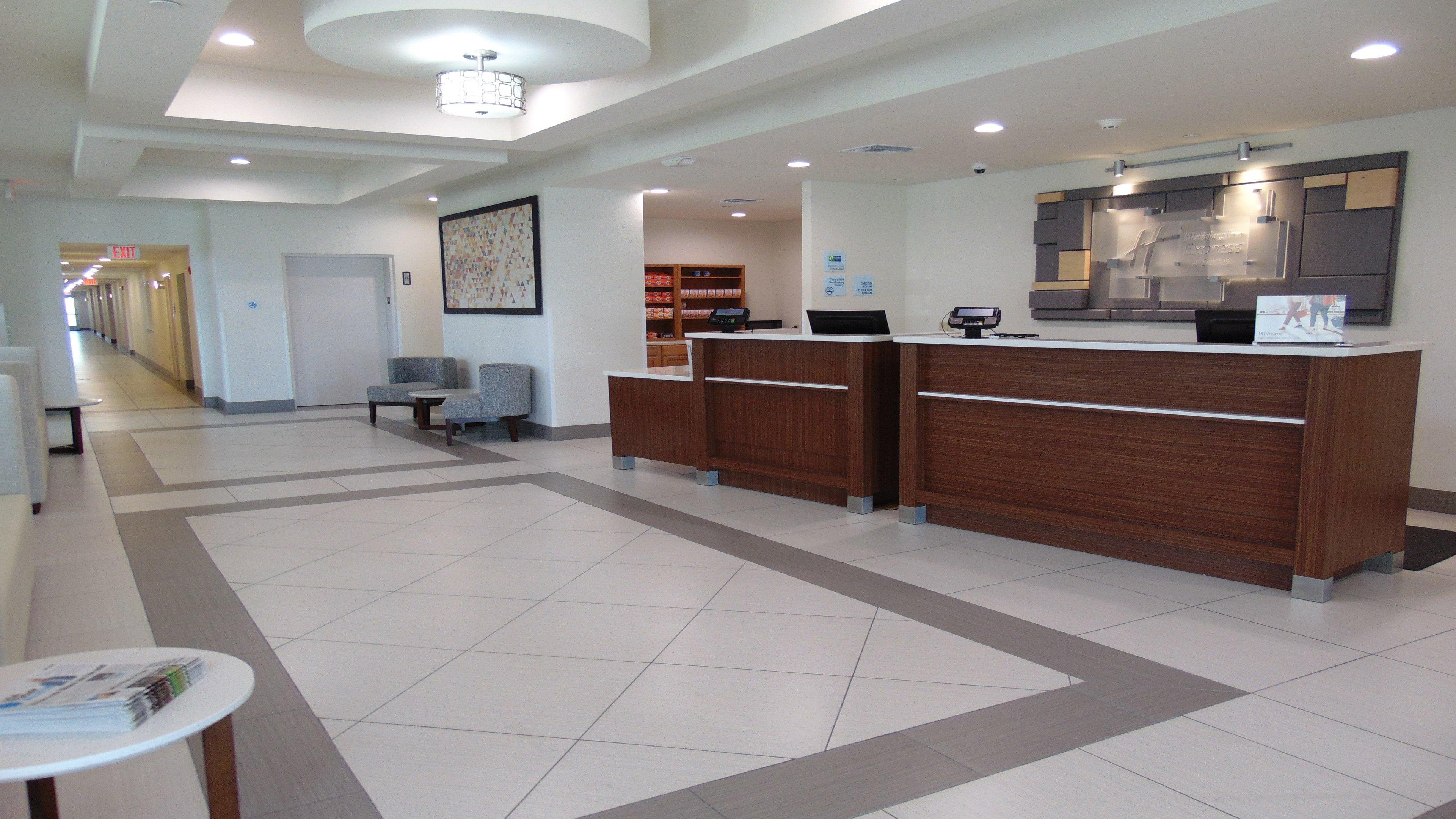 Express & Boynton West By Ihg