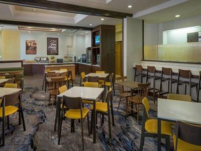 Fairfield & By Marriott Orlando Buena Vista 3* Lake Buena Vista