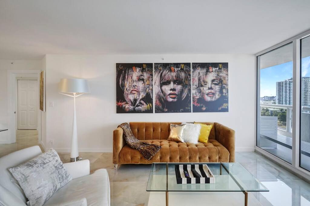 Apartment Of Dreams! Renovated With Water & Park Views Miami
