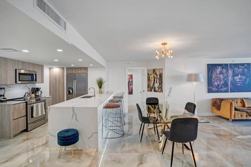 Of Dreams! Renovated With Water & Park Views