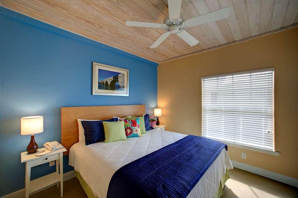 Islander Bayside & Boatslips Resort