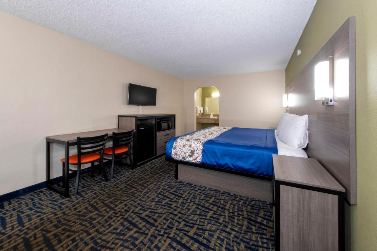 Budget West Motel *