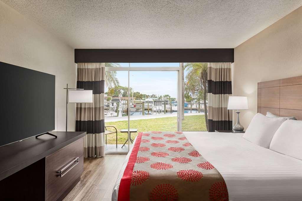 Ramada By Wyndham Waterfront Hotel Sarasota