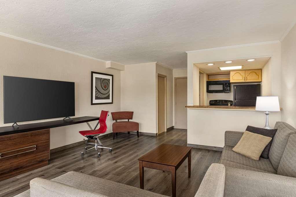 Ramada By Wyndham Waterfront Sarasota