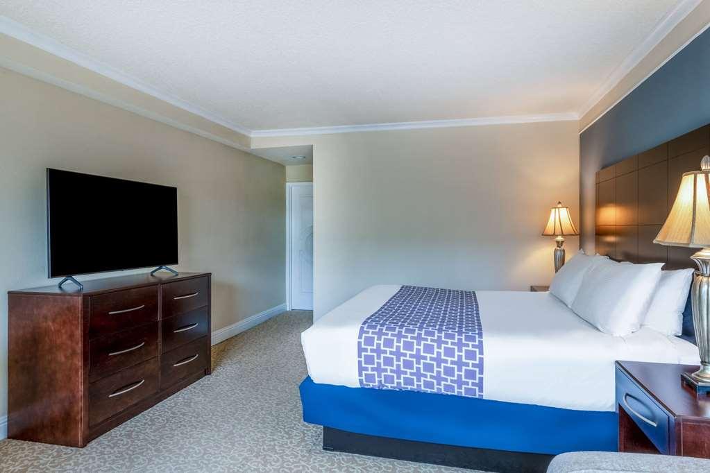 & Trademark Collection By Wyndham Resort Safety Harbor