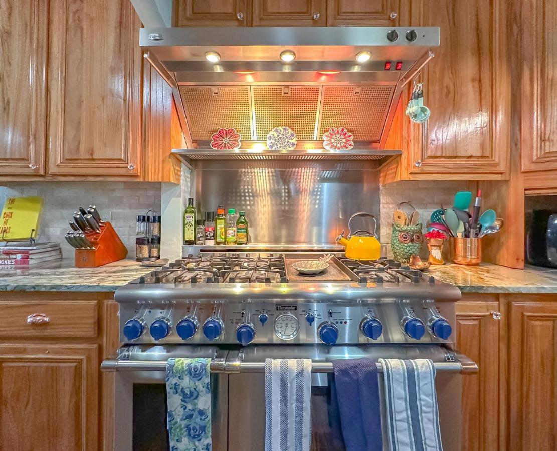 Holiday home Groups-hot Tub -pool- Private-4 Baths Tallahassee