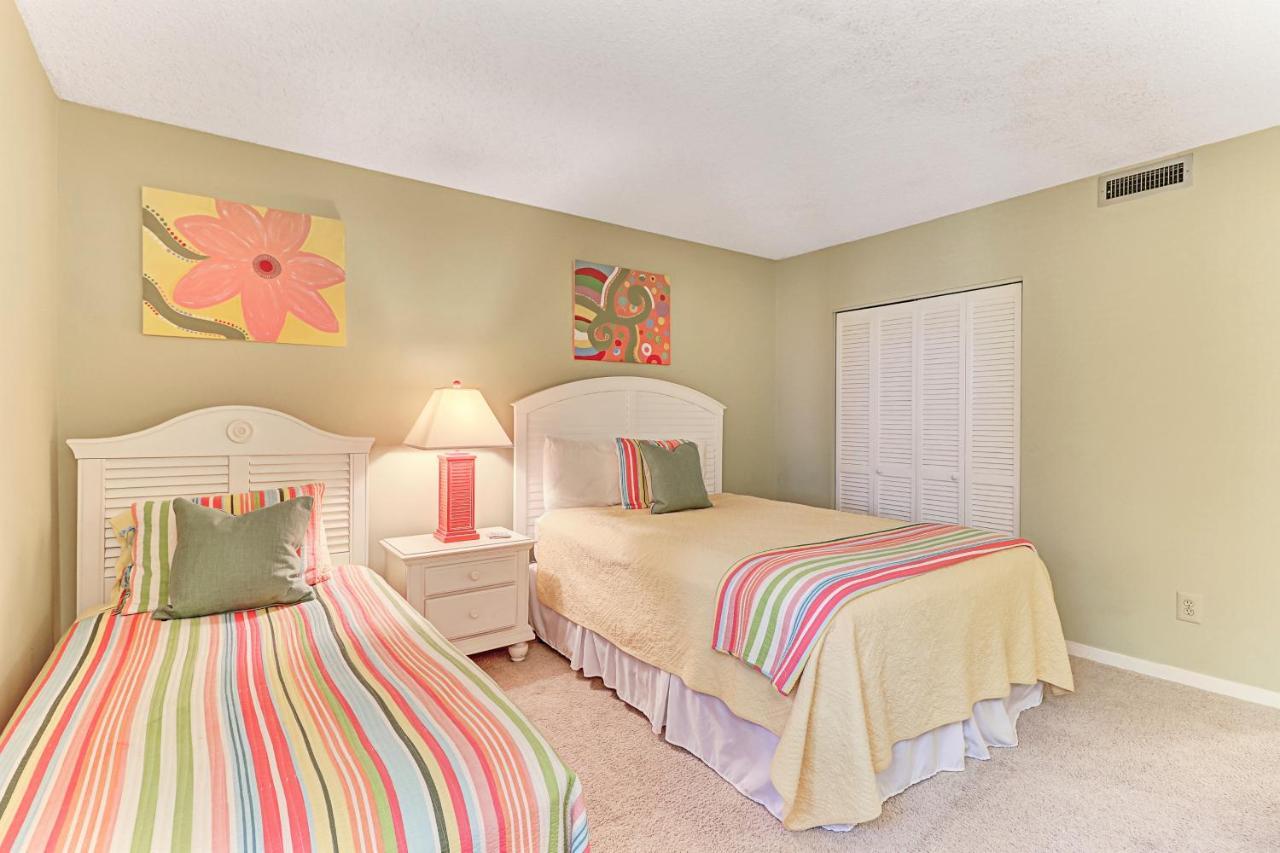2112 Beach Wood *