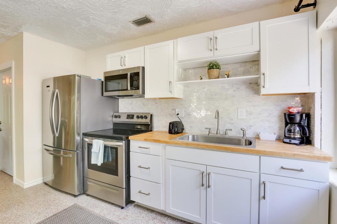 Chic Deerfield - Walk To Beach! Holiday home Deerfield Beach