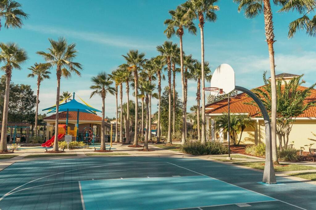 Ultimate Vacation Near Townhouse *