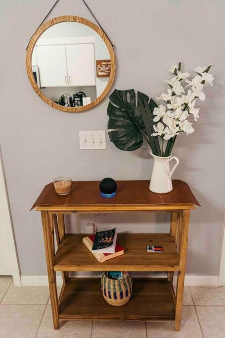 Apartment Ultimate Vacation Near Townhouse *